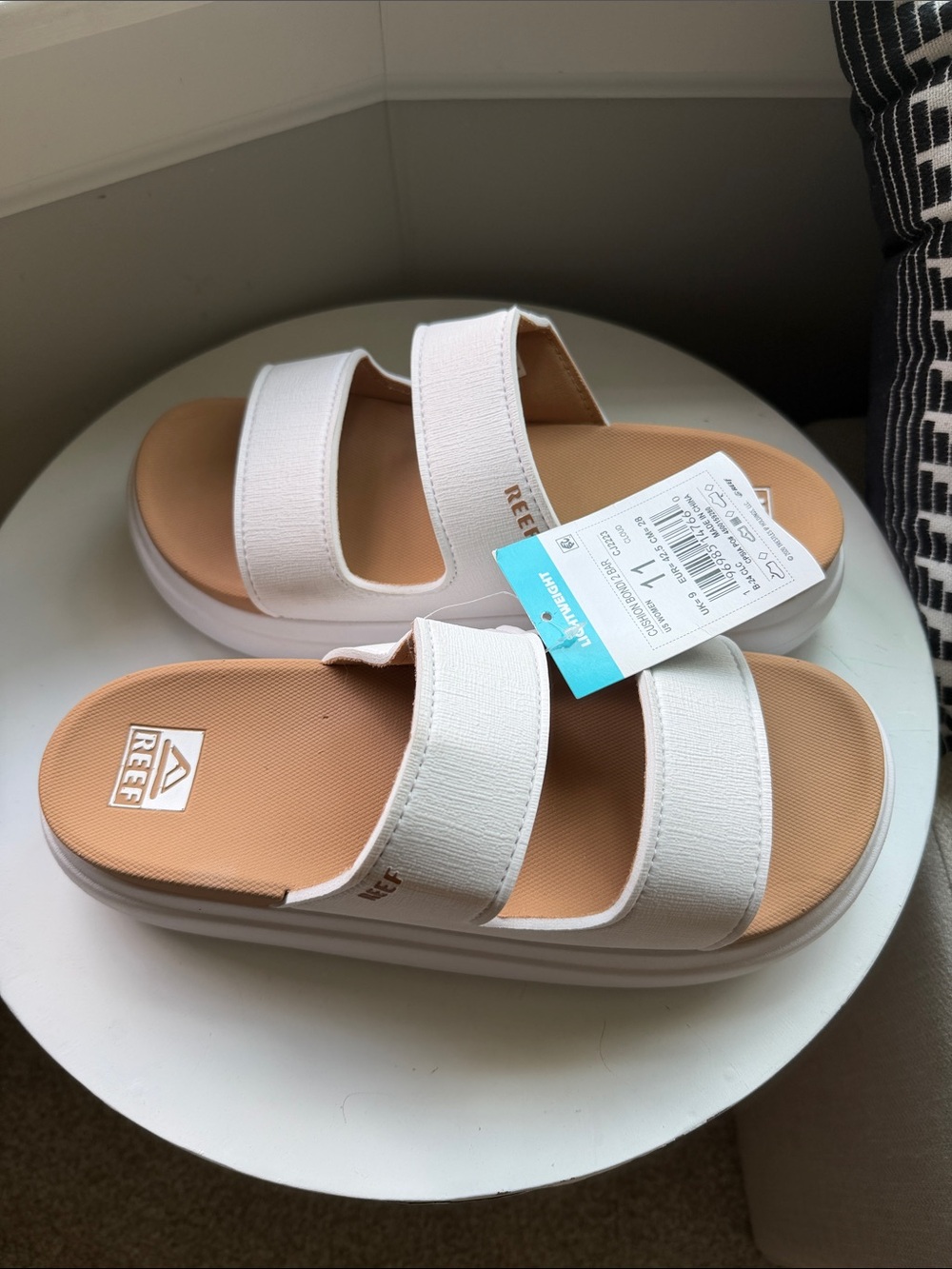 NWT Reef Lightweight Cushion Bondi 2 Bar Sandals Size 11